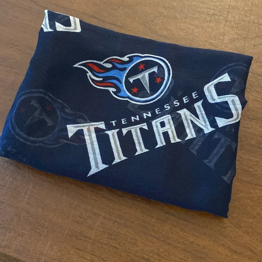 TN Titans • Infinity Scarf • Football • Navy Blue Ladies Scarf - Picture 2 of 9